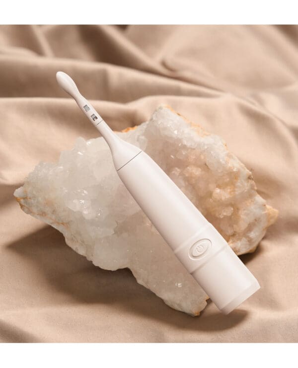 Celebrator Oscillation Stimulator - Ivory - Image 3