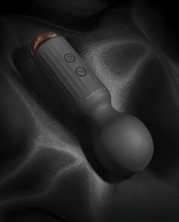 Coquette The Small Wonder Mini Wand - Black/Rose Gold - Image 3