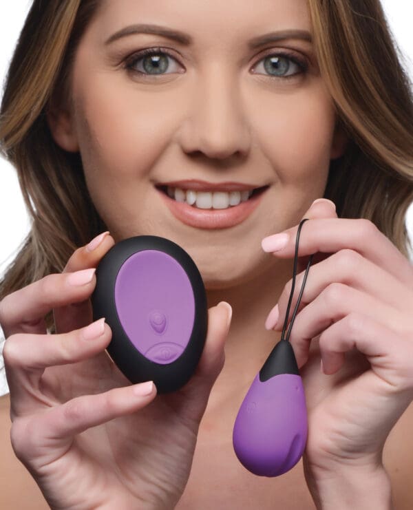 Bang! 10X Silicone Vibrating Egg - Purple - Image 5