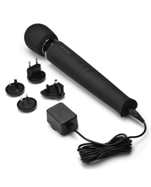 Le Wand Rechargeable Massager - Black - Image 3