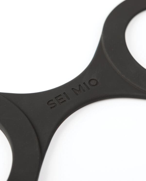 Sei Mio Handi Cuffs Super Strong Silicone Restraints - Large, Black - Image 5