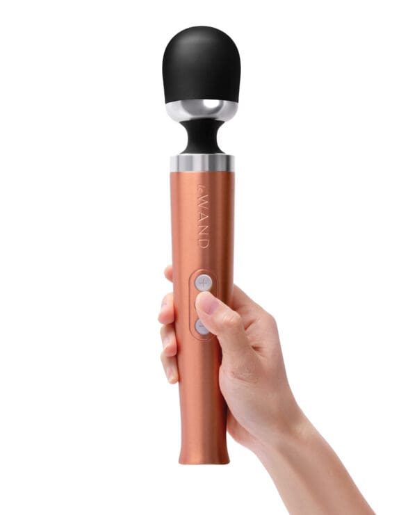 Le Wand Die Cast Rechargeable Massager - Rose Gold - Image 4