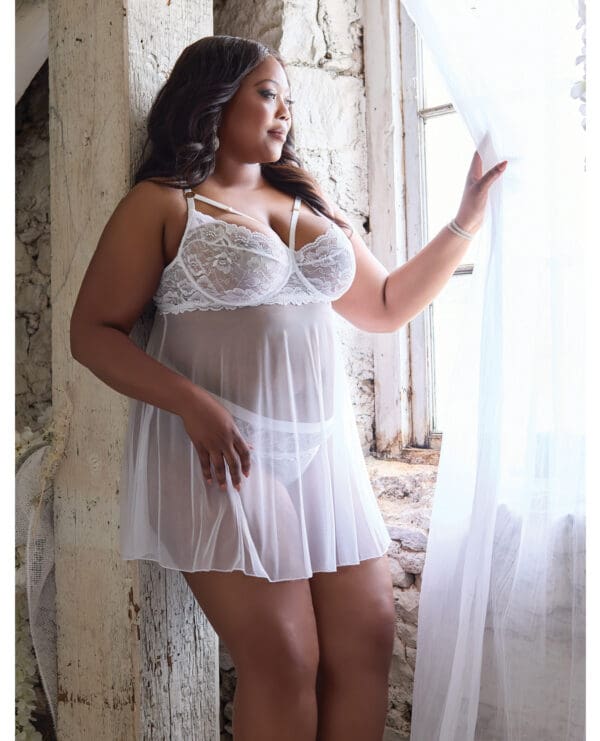 Scallop Stretch Lace & Mesh Babydoll w/Thong - White 1X/2X - Image 3