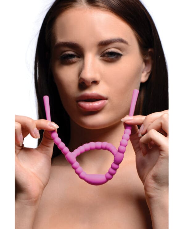Frisky Petal Pusher Silicone Labia Spreader - Image 4