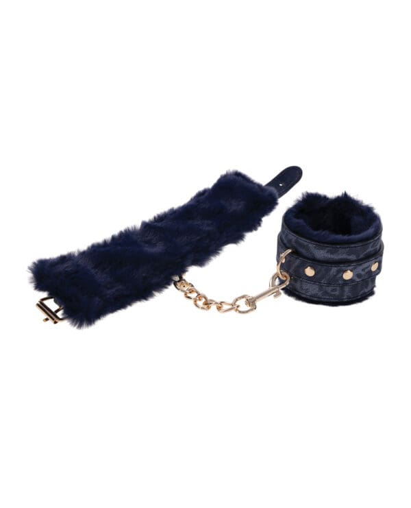 Cougar Fur Handcuffs - Image 4