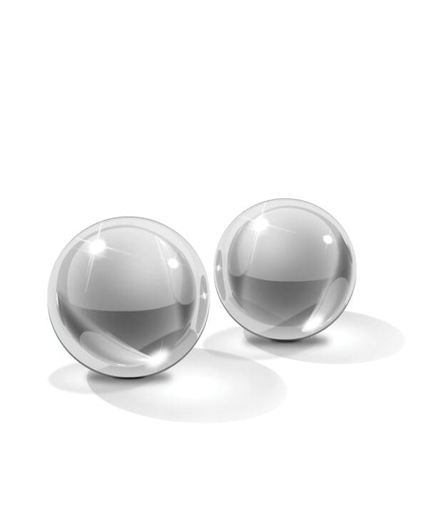 Icicles No. 42 Hand Blown Glass Medium Ben Wa Balls - Clear - Image 3